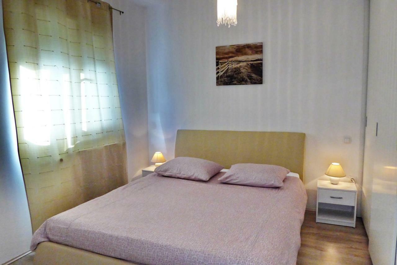 Apartments Curicta 1 Krk Town Exterior foto